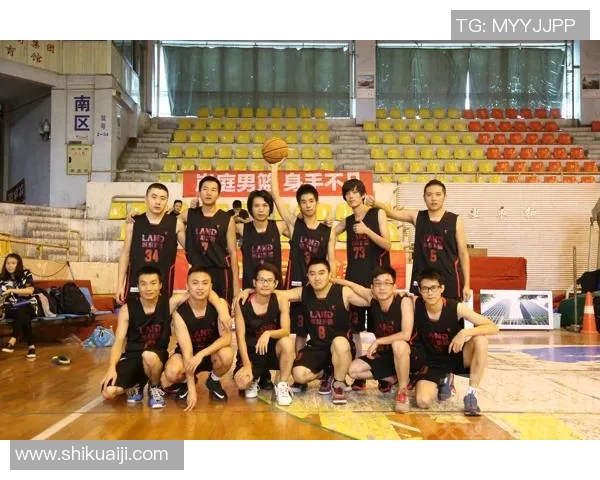 广州篮球队精英赛团队协作表现分析与展望