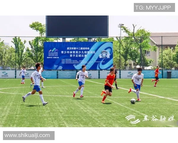 武汉足球队团队协作变革引发热议助力球队新征程